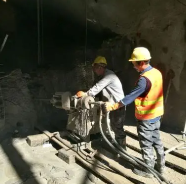 酒泉水下抗分散灌浆料特点 水下不分散注浆料介绍